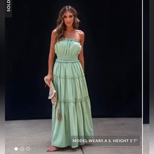 🍀 NWT VICI green (pistachio) strapless maxi sun dress! 💚